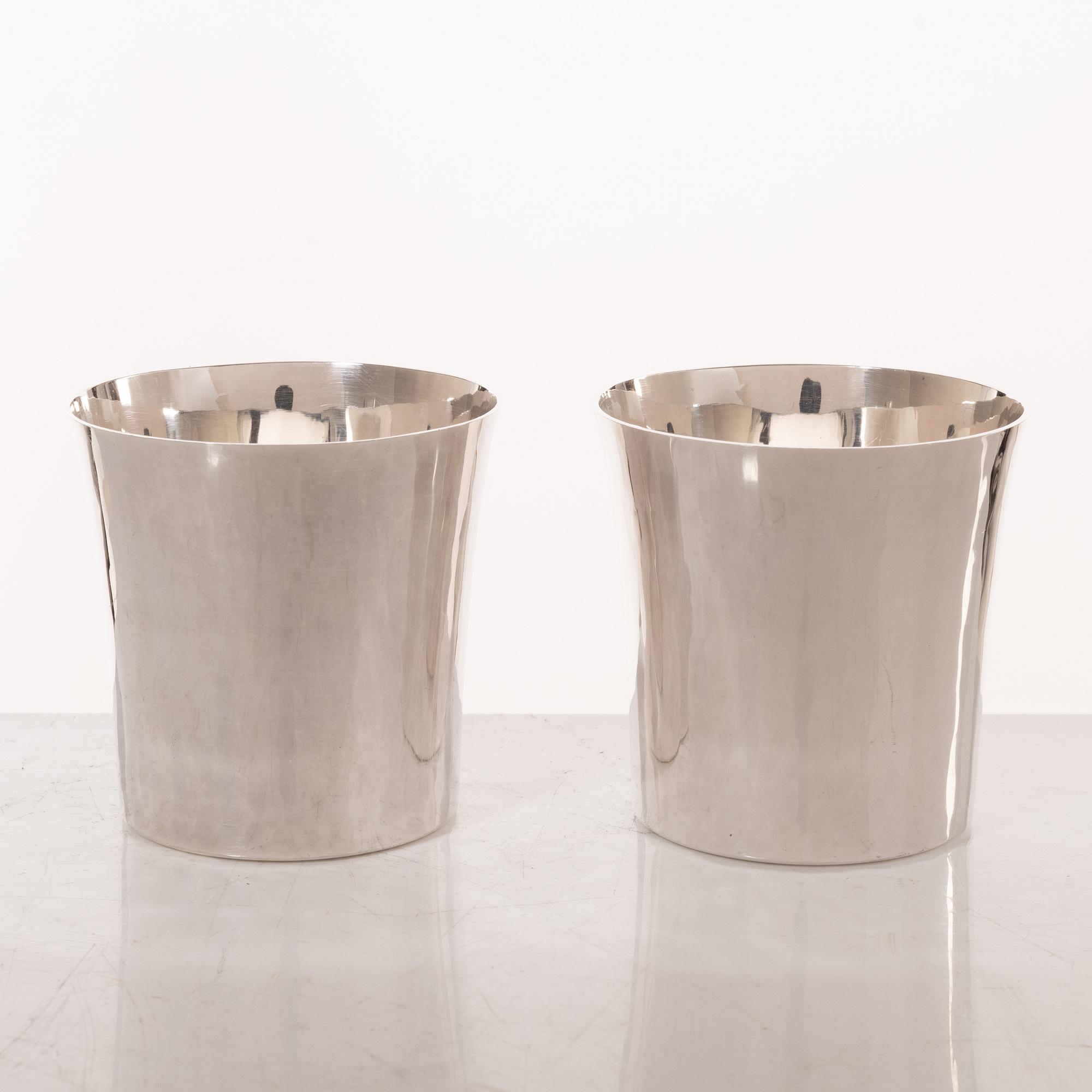 Eric Löfman, A set of twelve silver beakers, KG Markström, Uppsala 1975.