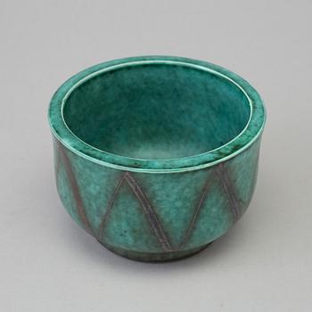 WILHELM KÅGE, an 'Argenta' stoneware bowl from Gustavsberg, 1930's/40's.