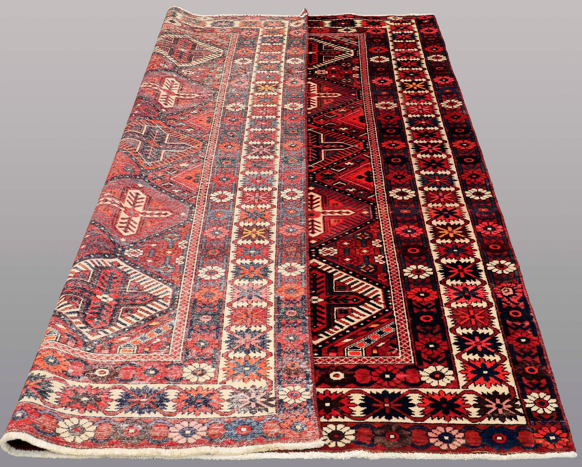 A CARPET, Baktiari, ca 295 x 208 cm.