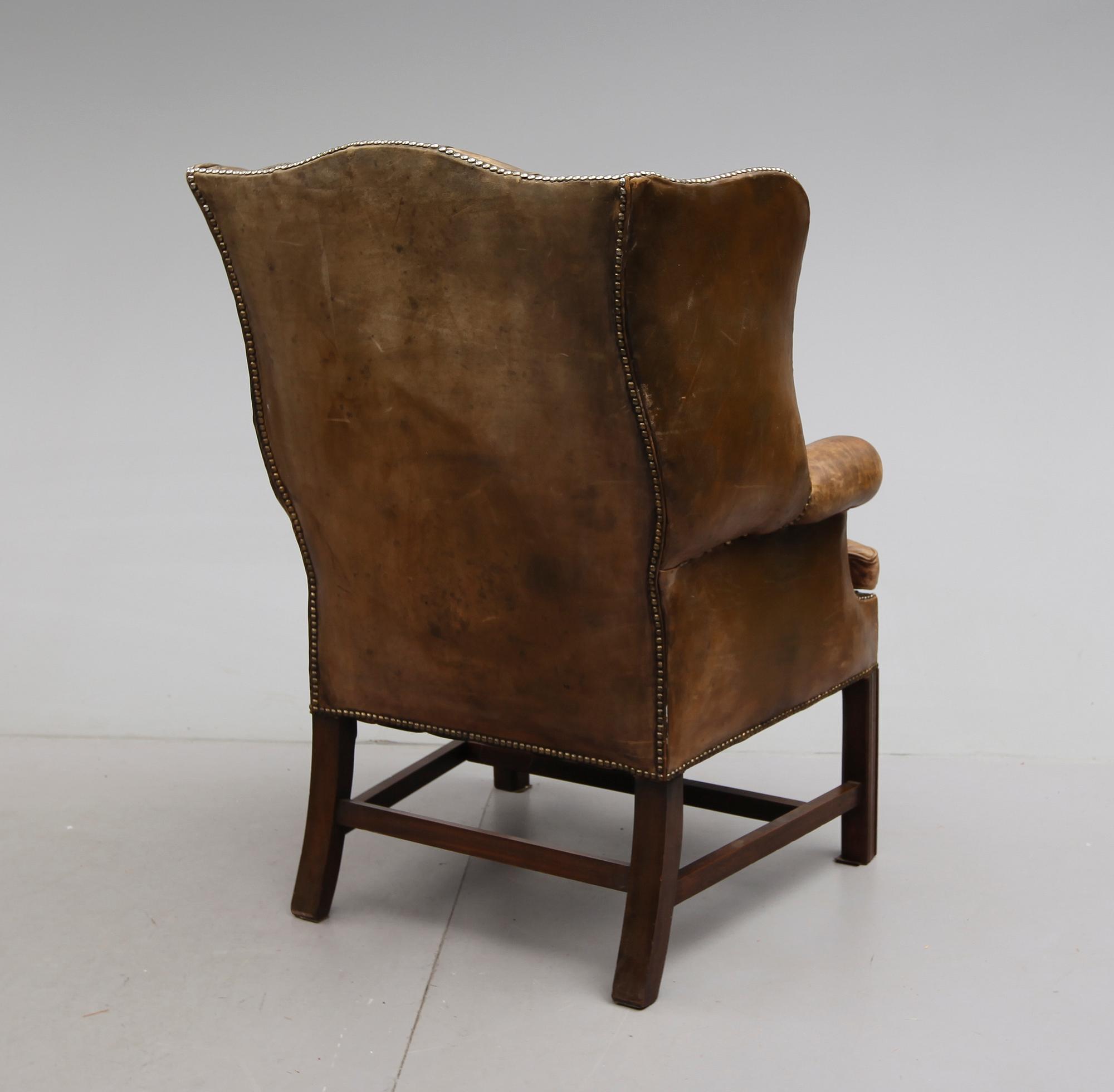 ÖRONLAPPSFÅTÖLJ, England, 1900-talets andra hälft.