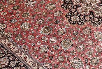 Matta, Ghom, äldre, 398 x 293 cm.