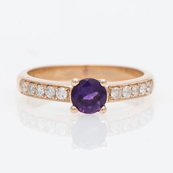 RING, fasettslipad ametist, diamanter, 14K guld.