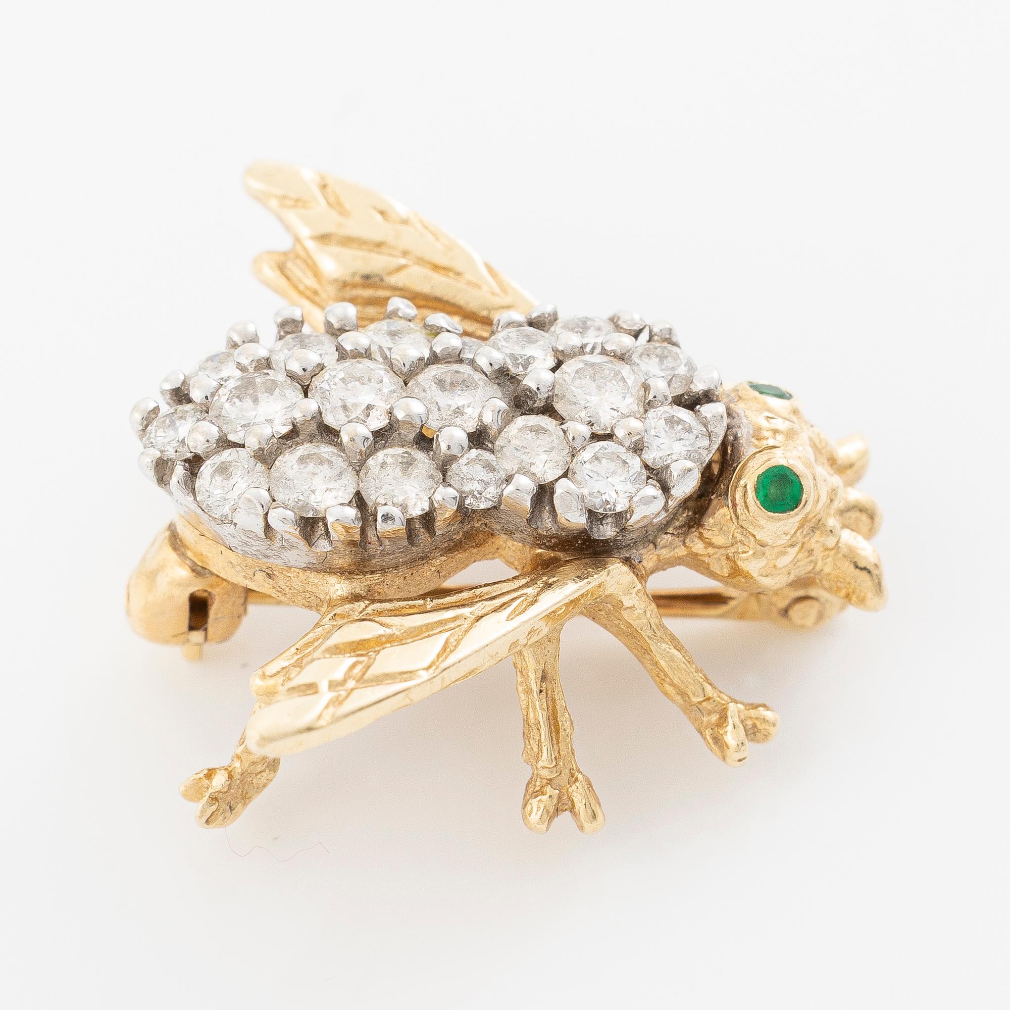 Brooch in the form of a bee, 14K gold with brilliant-cut diamonds.