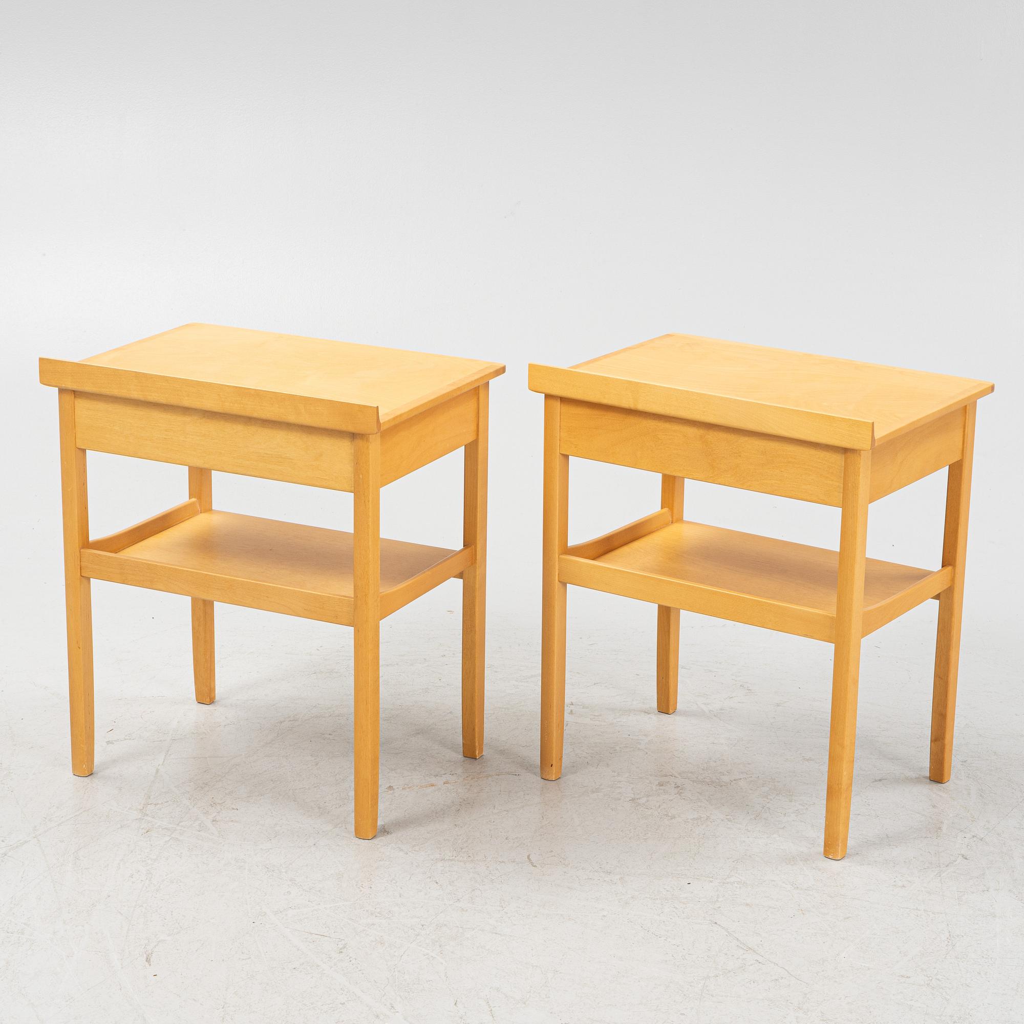Carl Malmsten, a pair of birch bedside tables, Åfors Möbelfabrik.
