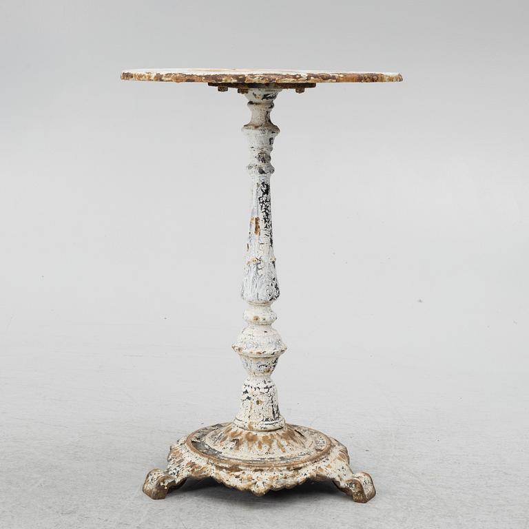 Kafébord, 1900-talets första hälft.