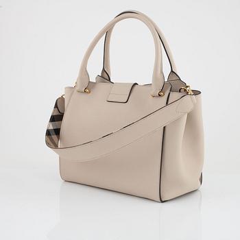 Burberry, handväska, "Buckle Tote".