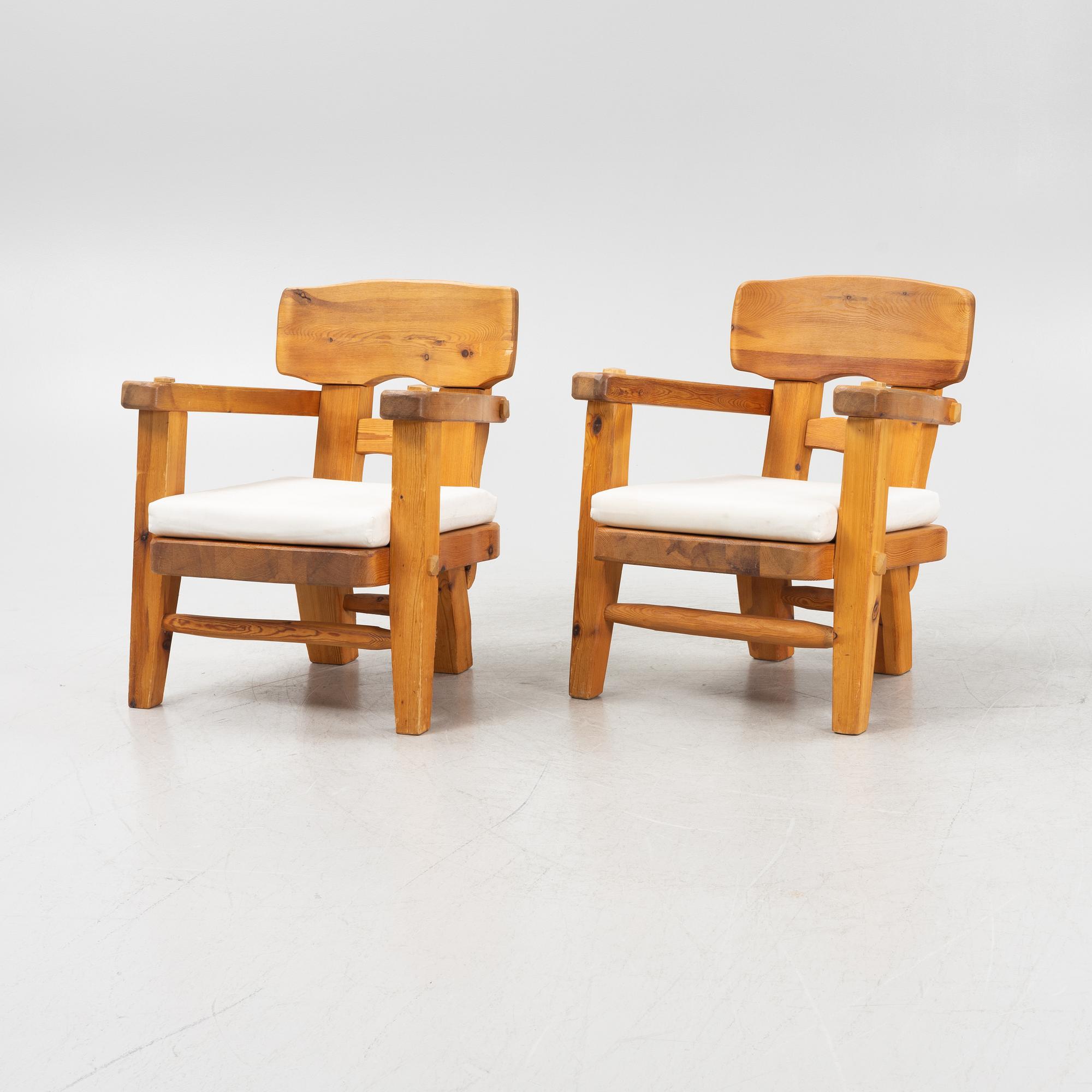 Stig Sandqvist, a pair of pine armchairs, Vemdalia, Sweden, second half of the 20th century.