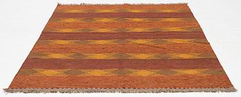A persian kilim rug, c 196 x 154 cm.