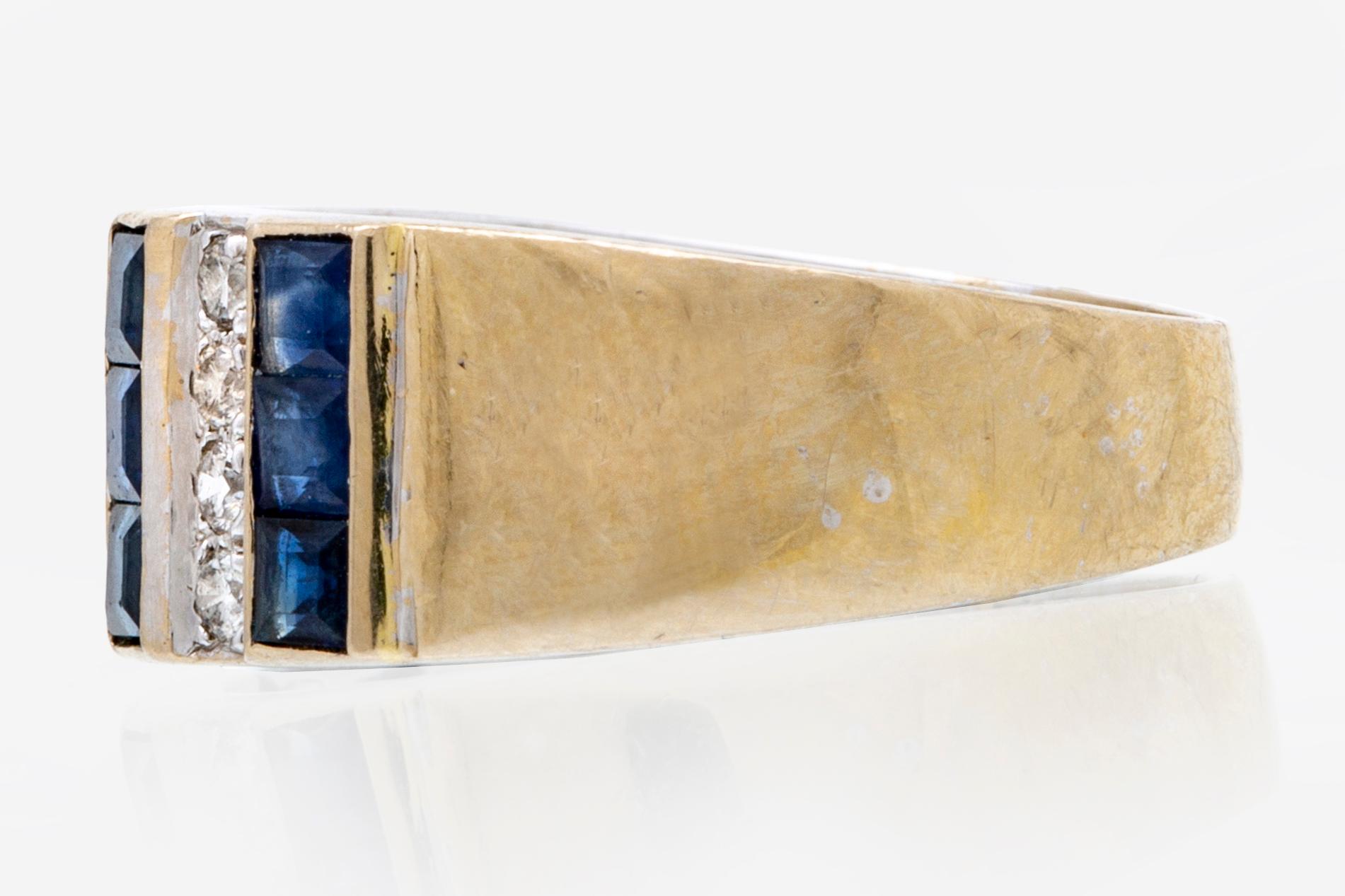 Ring 18K whitegold sapphires and brilliant-cut diamonds approx 0,30 ct in total.
