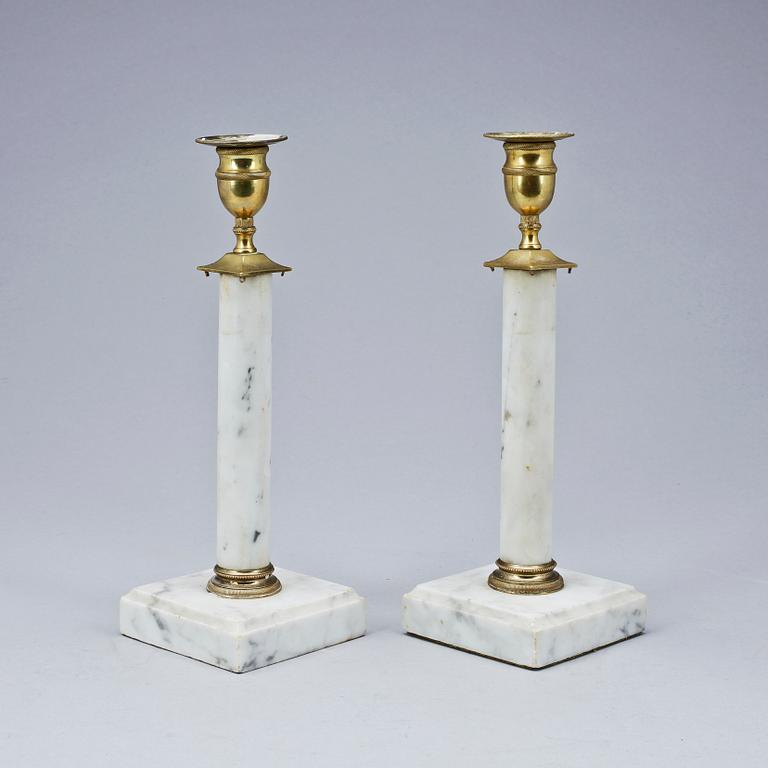 LJUSSTAKAR, ett par, gustaviansk stil, 1800-tal.