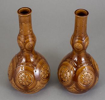 VASER ett par. Flintgods, Höganäs, 1800-talets slut.