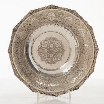 Skålar, två stycken, silver, Persien (Iran), 1900-tal.