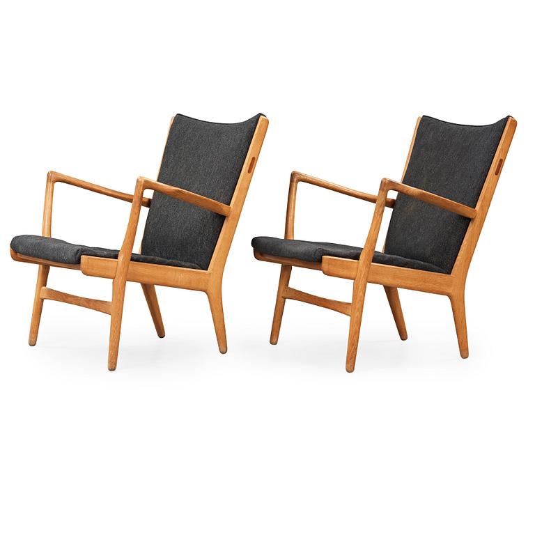 Hans J. Wegner, karmstolar, ett par "AP16", AP-stolen, Danmark 1950-60-tal.