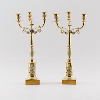 KANDELABRAR, 1 par, mässing, senempire, 1800-talets första hälft.