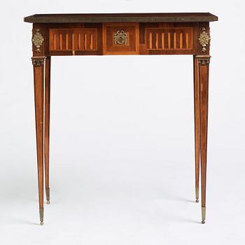 A Gustavian late 18th century table by Anders Lundelius (master in Stockholm 1778-1823), not signed.