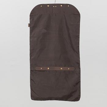 LOUIS VUITTON GARMENT BAG.