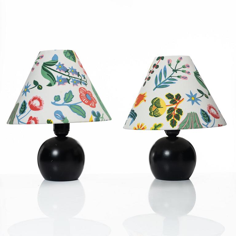 Josef Frank, a pair of model 2575 table lamps, Svenskt Tenn.