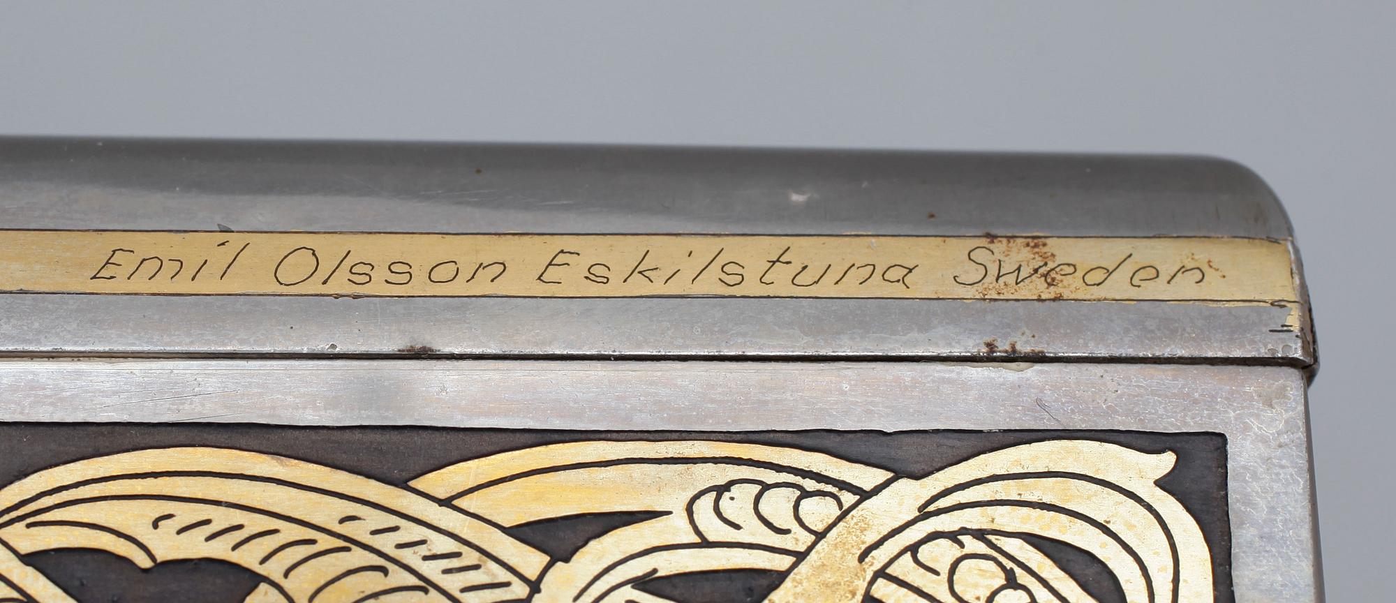CIGARRSKRIN, etsad stål, Emil Olsson, Eskilstuna, sekelskifte 1800/1900.