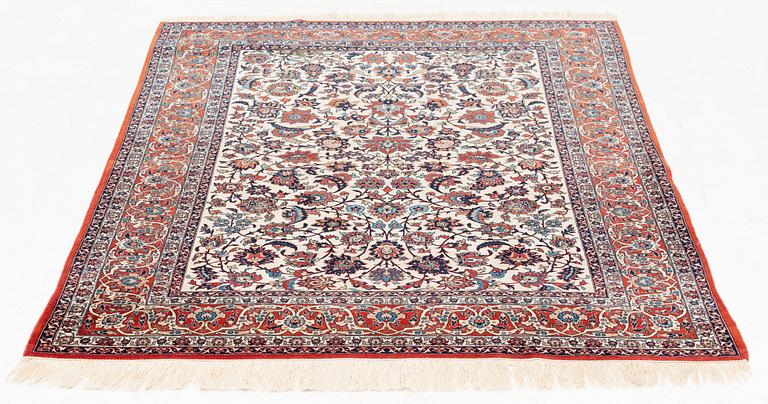 Matta, semiantik Isfahan, ca 192 x 140 cm.
