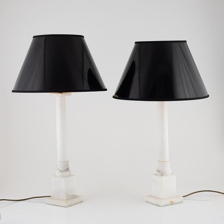A pair of alabaster table lamps, second half of the 20th century.