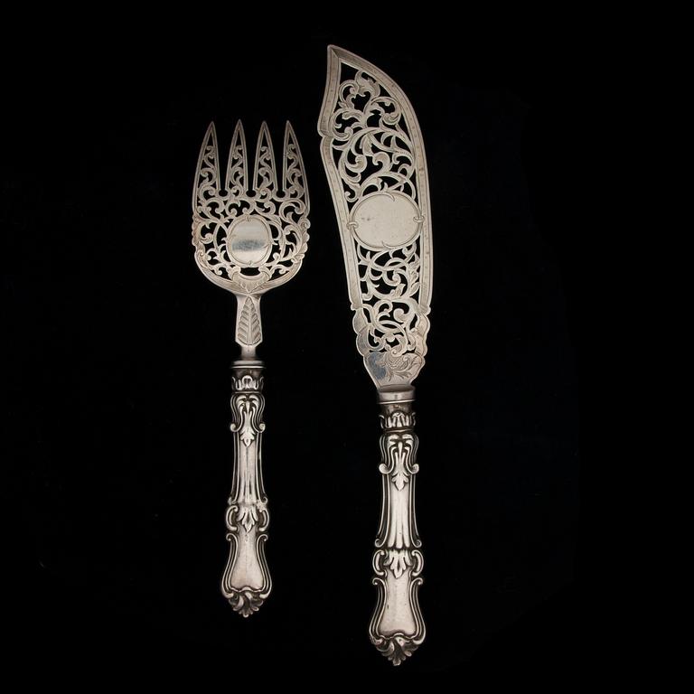 SERVERINGSBESTICK, ett par, silver, England London 1857.