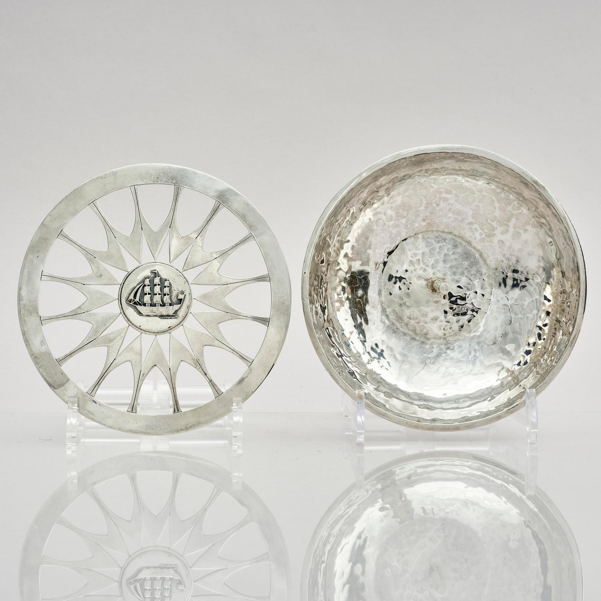 Carl Fredrik Carlman, a sterling silver ashtray, designed by Sven Carlman, Stockholm, Sweden 1955.