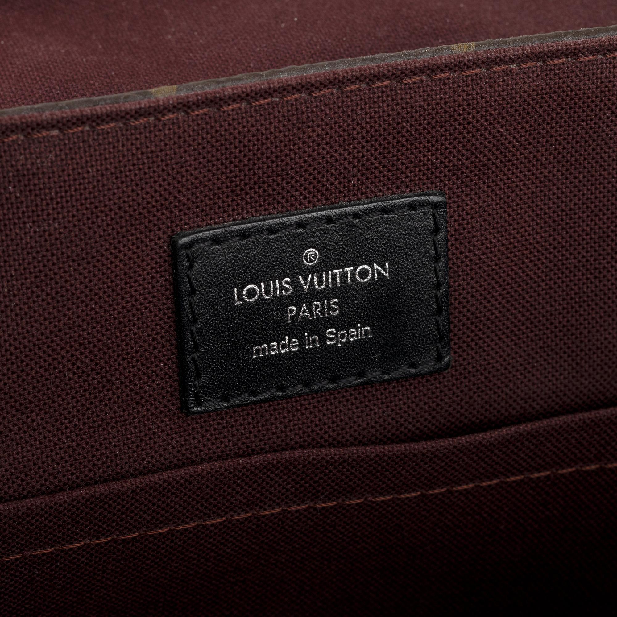 Louis Vuitton, a monogram canvas 'Beaubourg' cross body bag, 2016.