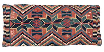 416. A CARRIAGE CUSHION. Double-interlocked tapestry. 48 x 109 cm. Skytts/Oxie district, Scania, Sweden. Dated 1781.