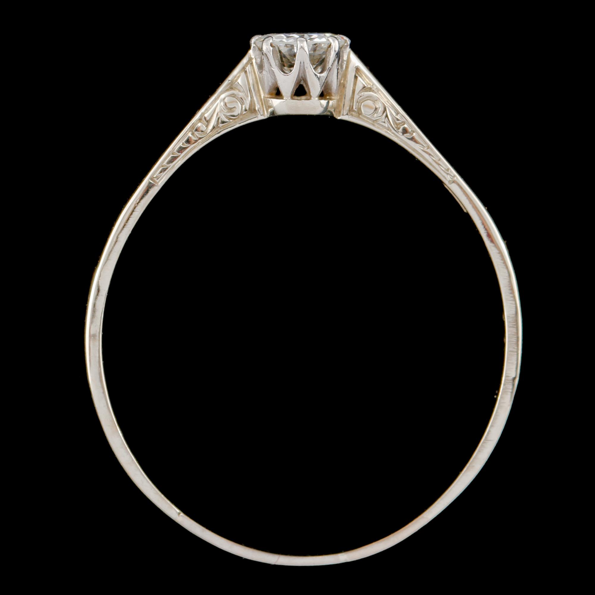 RING, 18k vitguld med äldre briljantslipad diamant ca 0.5 ct, importstämplad, 1900-talets första hälft. Vikt 2 g.