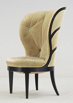 An Uno Åhrén Swedish Grace lady´s armchair, Mobilia, Sweden ca 1925.