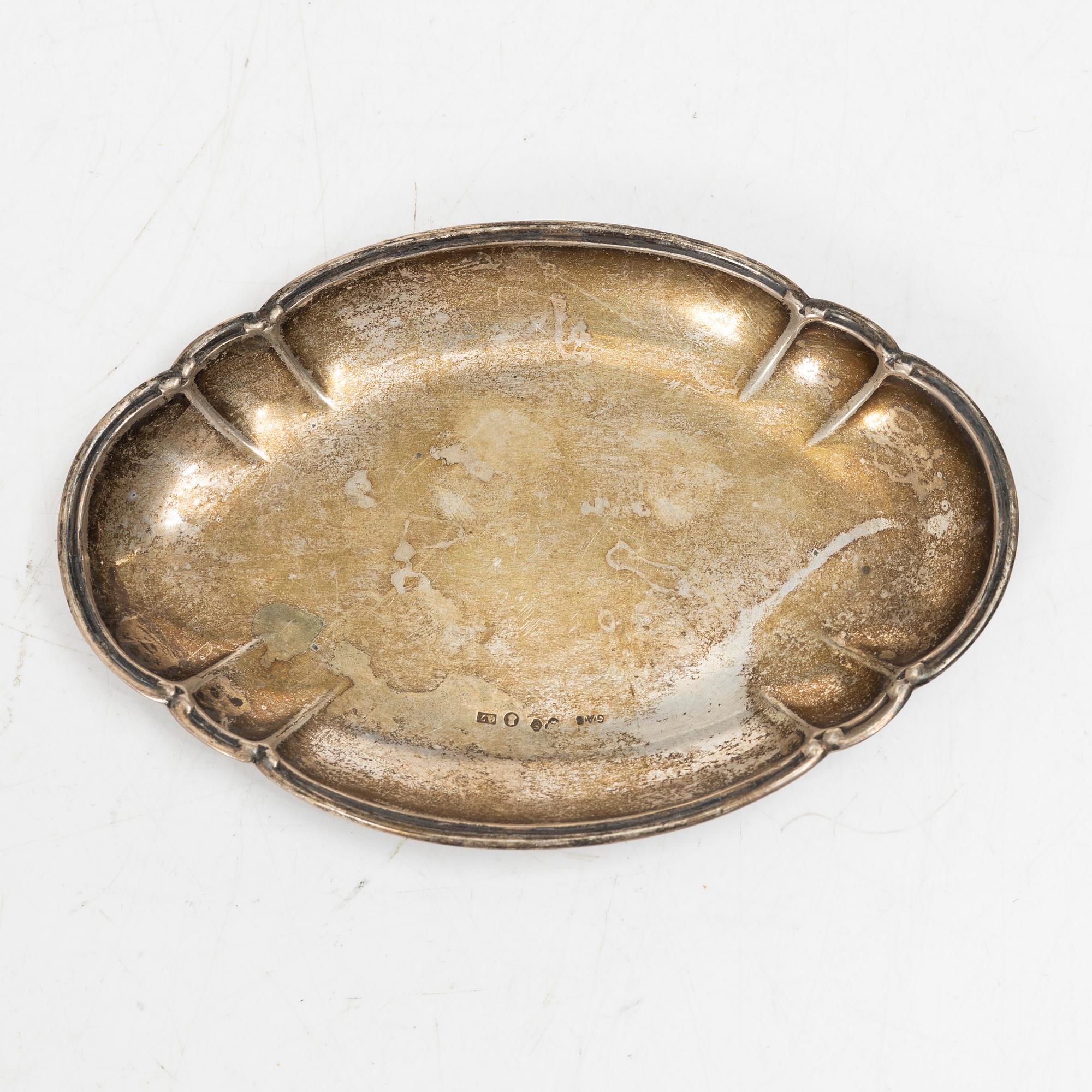 Silver, 4 pieces, including Hugo Grün & Co Oy, Helsinki 1937.