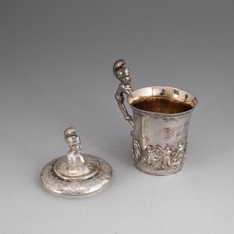 Mästarstämpel PM, toddymugg med lock, silver, Moskva 1829.