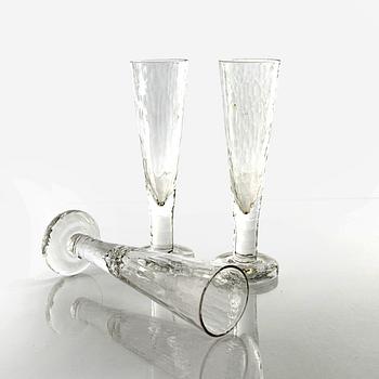 A set of 26 21st century champagne glass.