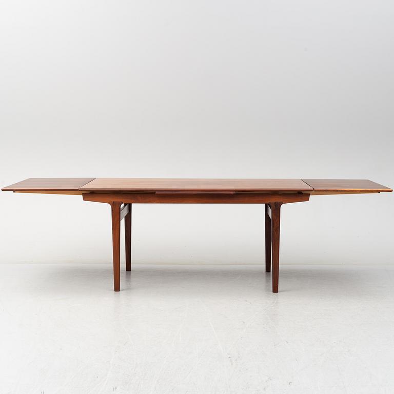A second half of the 20th Century five piece dining suite, Vejle Stole & Möbelfabrik, Denmark.