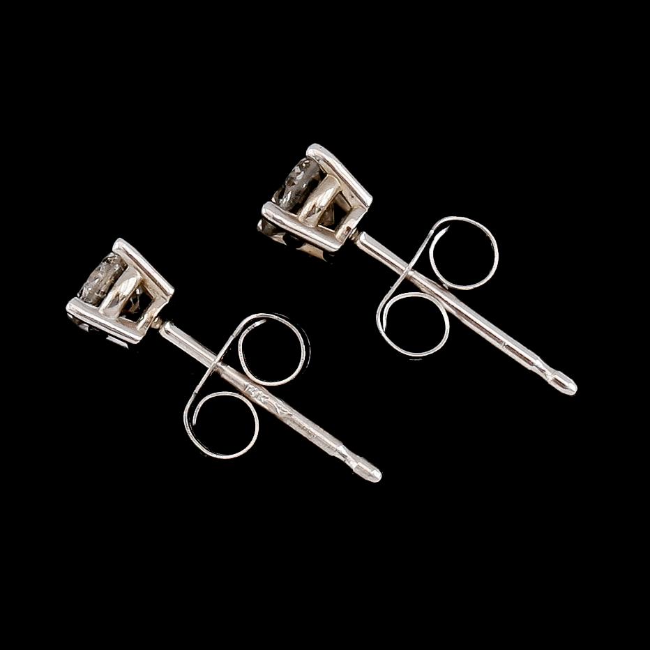ÖRHÄNGEN, 1 par, 14K vitguld, briljantslipade diamanter tot ca 0.25 ct.