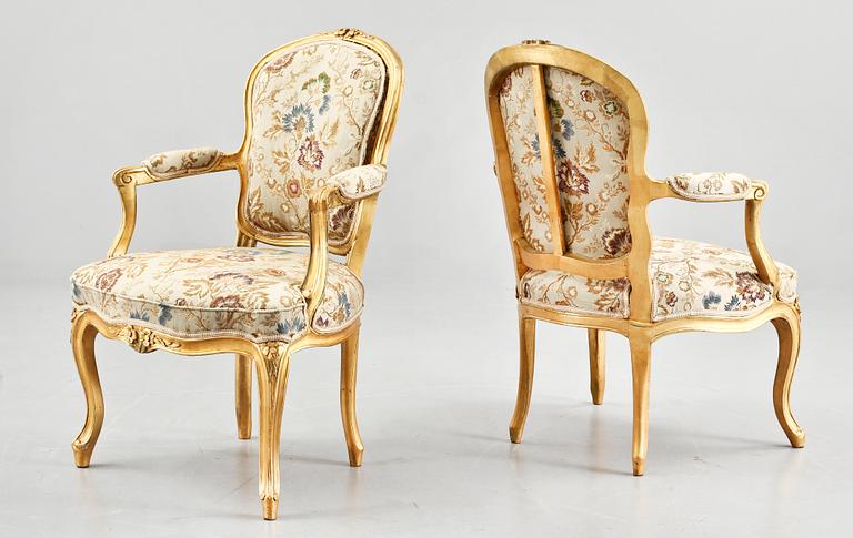 KARMSTOLAR, 2 st, Frankrike, Louis XV-stil, 1800-tal.