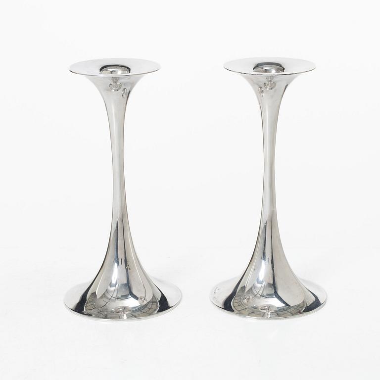 Tapio Wirkkala, Candlesticks, a pair, silver, Kultakeskus Oy, Hämeenlinna 1968-1969.