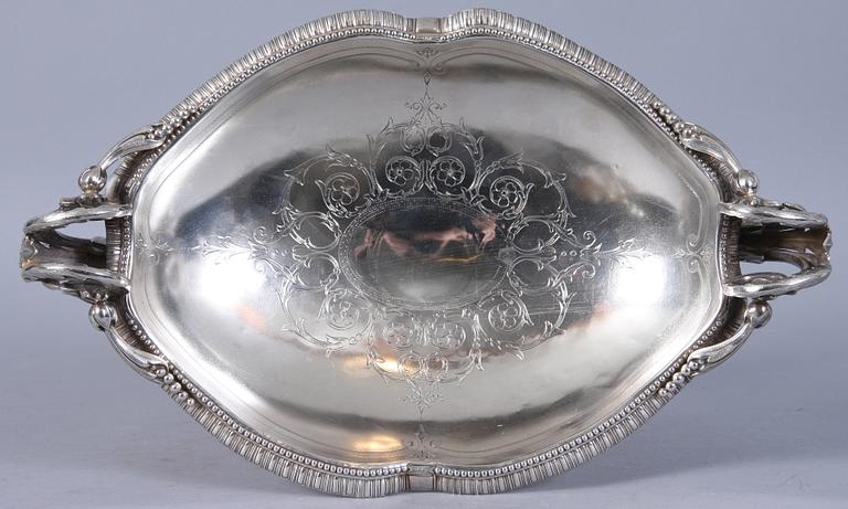 SKÅL PÅ FOT, silver, Jan Biedgunowski Warszawa (1852-65). Silverstämplar Ryssland. ca 650 g.