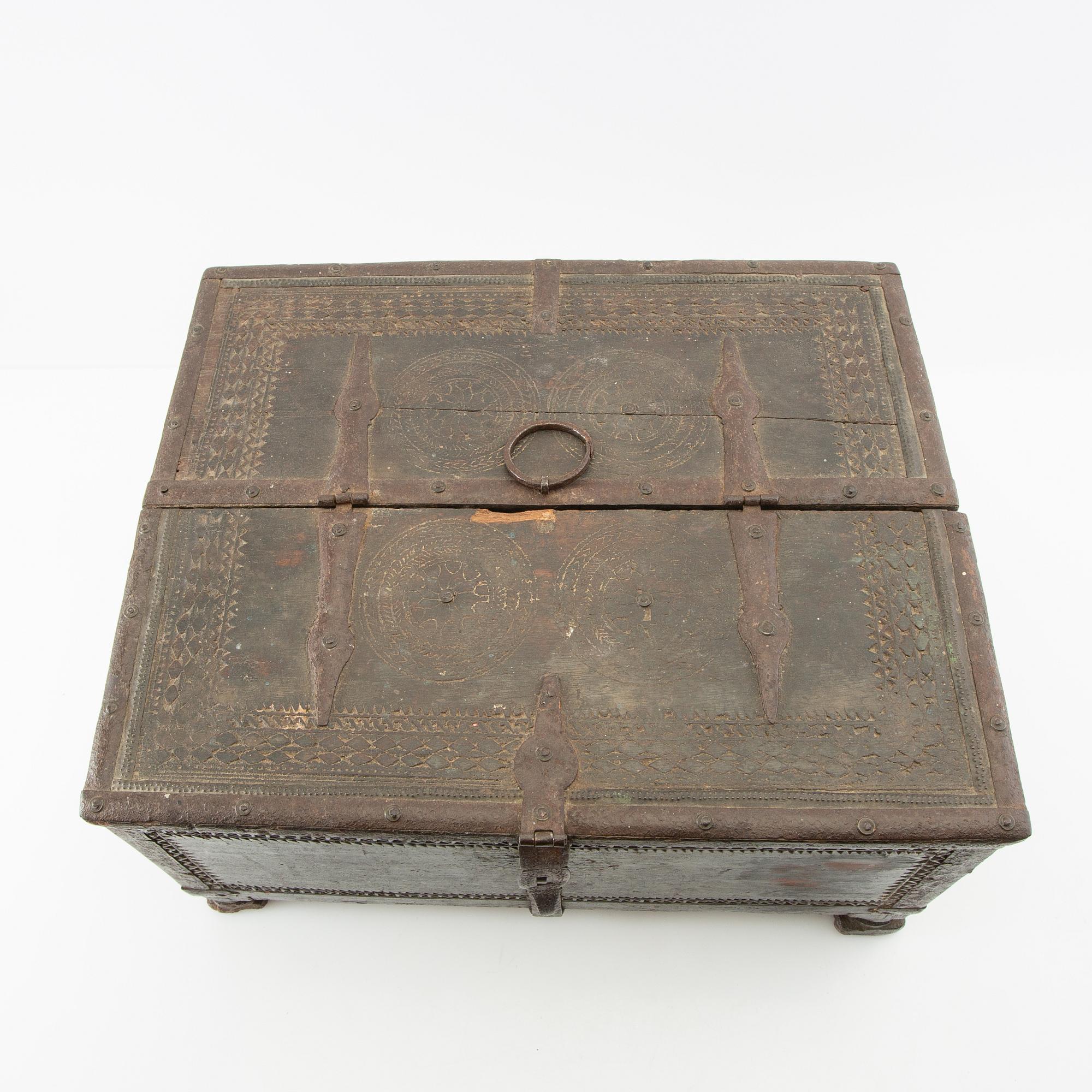 Casket Baroque style 19th century or earlier.