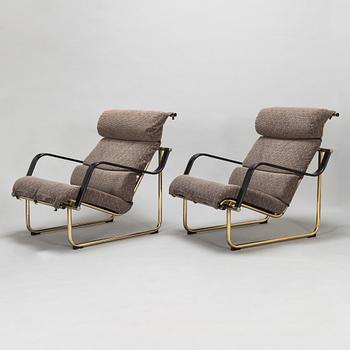 Yrjö Kukkapuro,  A pair of 1980s 'Remmi' armchairs for Avarte, Finland.
