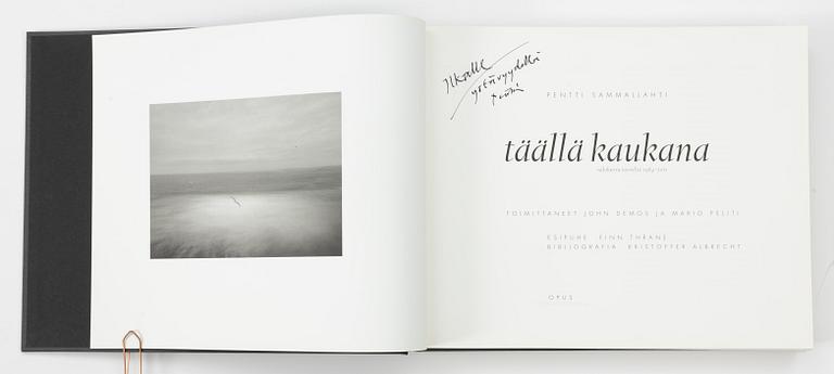 Pentti Sammallahti, "Täällä kaukana".