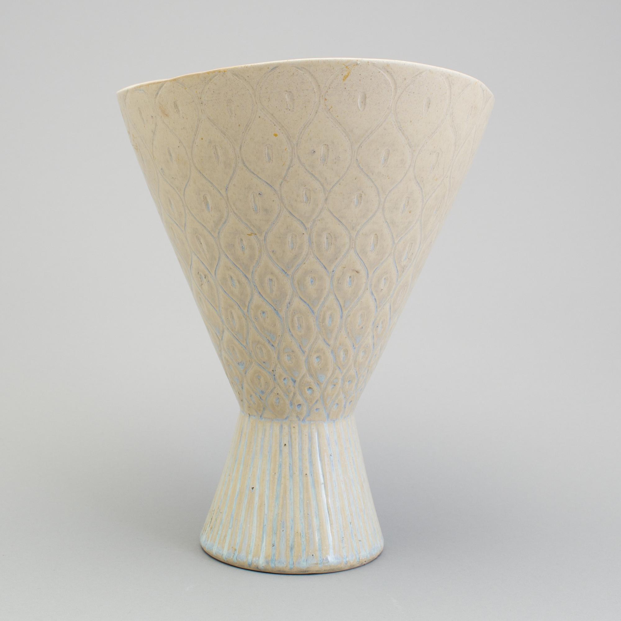 STIG LINDBERG, a stoneware vase, Gustavsberg 1953.