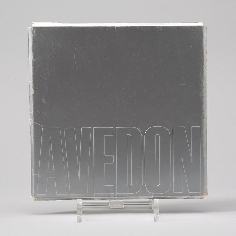 Photo books, 6, books and 9 small folders, Richard Avedon.