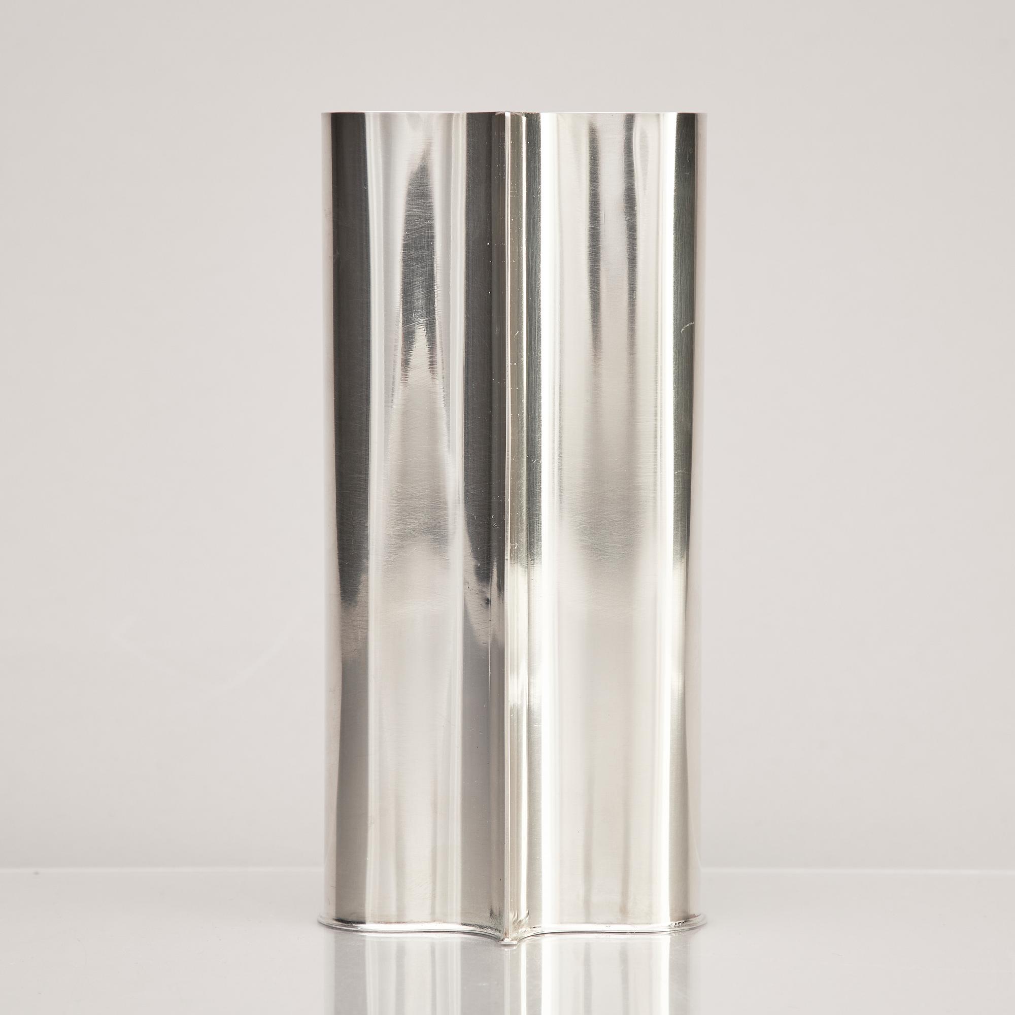 Rolf Lindståhl, a sterling silver vase, Stockholm 2012.