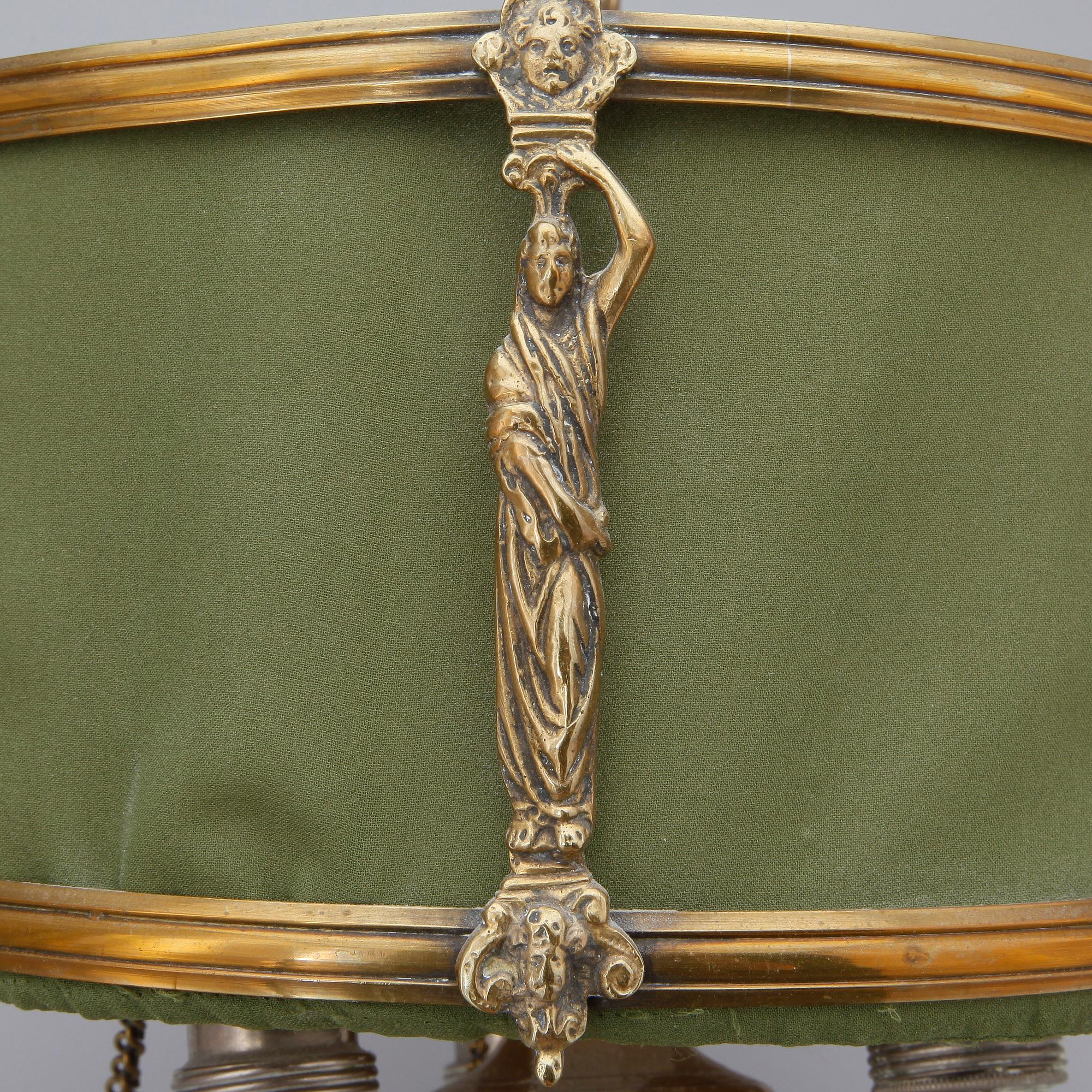 BORDSLAMPA / OLJELAMPA, mässing, 1800-tal.
