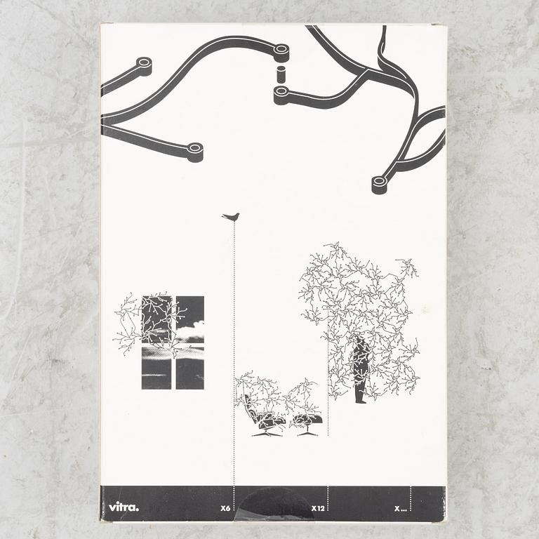 Klädhängare, "Hang it all", väggtavla "Uten Silo” och rumsavdelare, "Algues", Vitra.