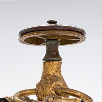 Tiffany Studios, "Dragonfly and Pony base" bordslampa, New York ca 1900.