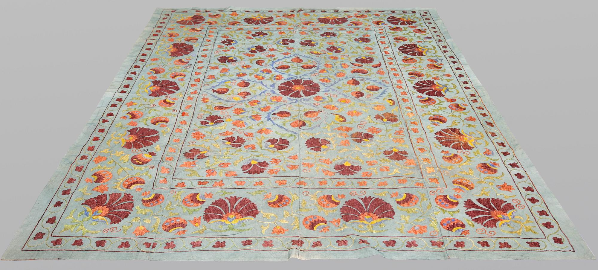 Broderi, 294 x 169 cm.