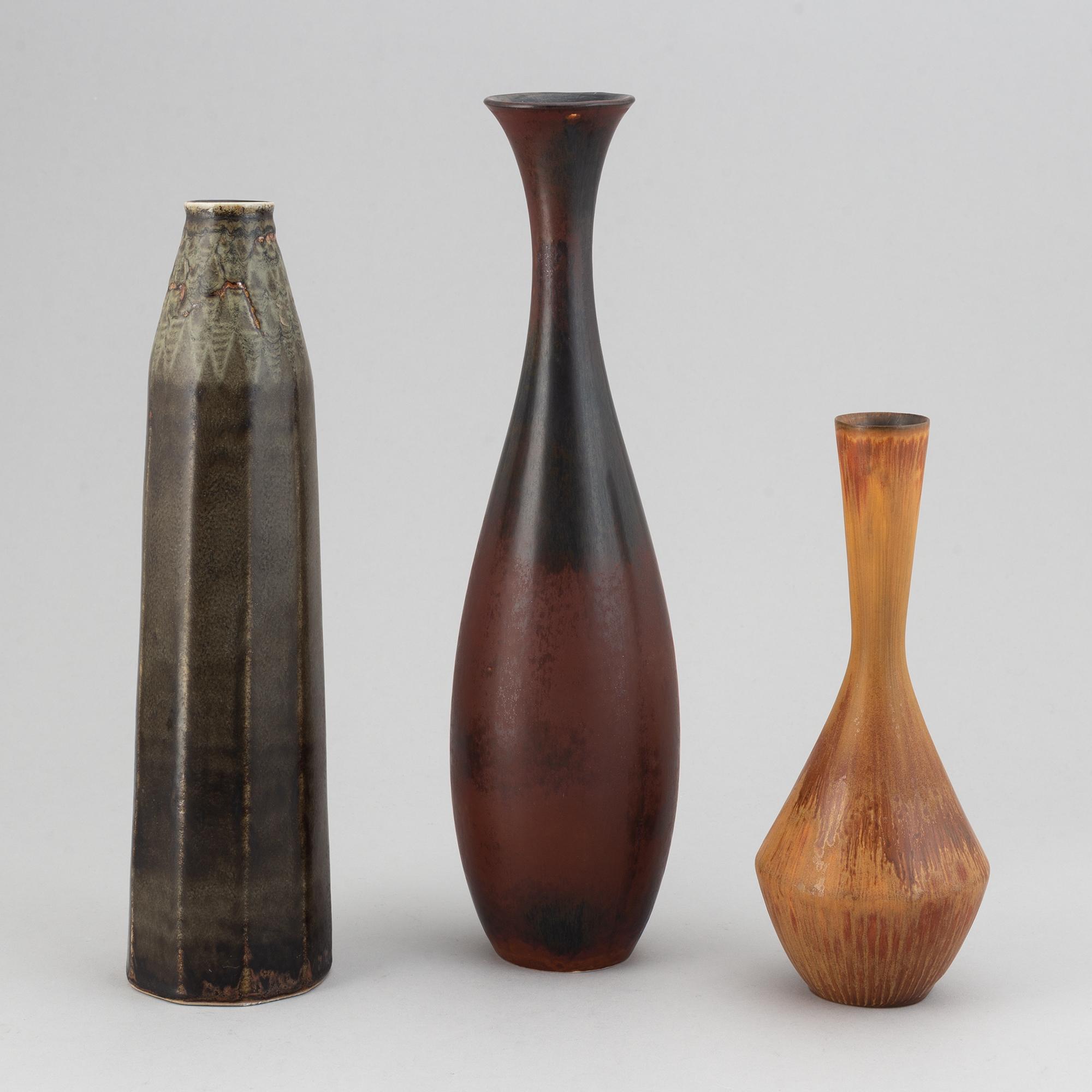 Carl-Harry Stålhane, a set of three stoneware vases, 1950/60s.