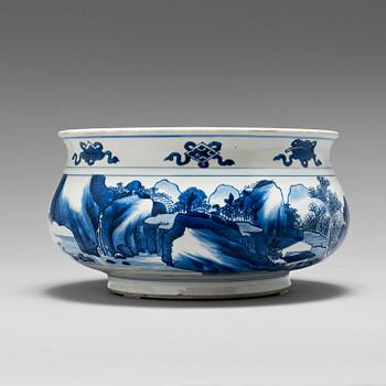 901. A blue and white censer, Qing dynasty, Kangxi (1662-1722).